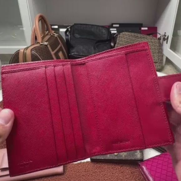 Auth Prada Red Compact Trifold Wallet - Picture 2 of 4